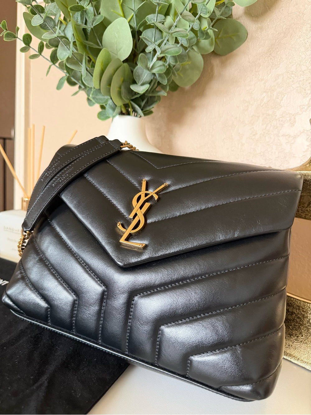 Authentic Saint Laurent Small Loulou Black Quilted Leather Shoulder Bag - Picture 4 of 10